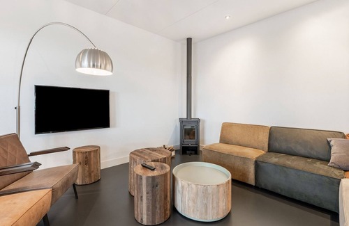 Den Burg House | Luxury holiday home in Den Burg with a whirlpool