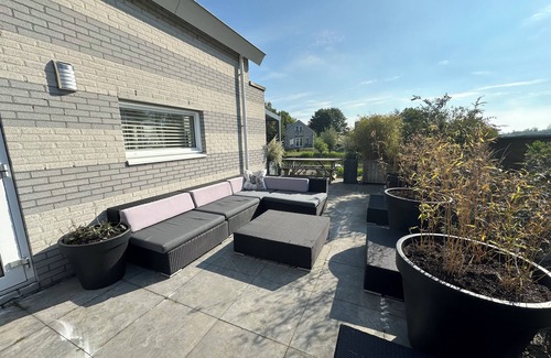 Makkum House | Luxury holiday villa on the water