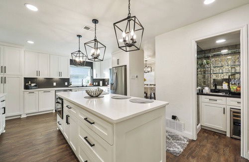 North Central Carrollton House | Luxury Home 4 Bedroom/2Bath