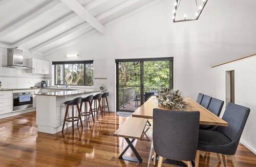 Korora House | Luxury Home at Korora 300m to the beach