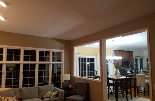 Westlake House | Luxury Home, Chef's Kitchen, Quiet Street! 15 min to Airport/Dwntown, 5 to Beach