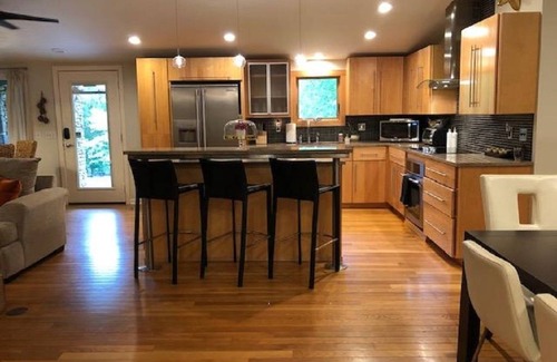 Wilburn House | Luxury home, fishing resort with fire pit, coffee bar, pool and hot tub. Pets OK