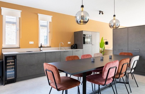 Nieuwvliet House | Luxury Home in Nieuwvliet-Bad with Pool