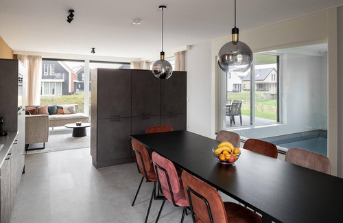 Nieuwvliet House | Luxury Home in Nieuwvliet-Bad with Pool