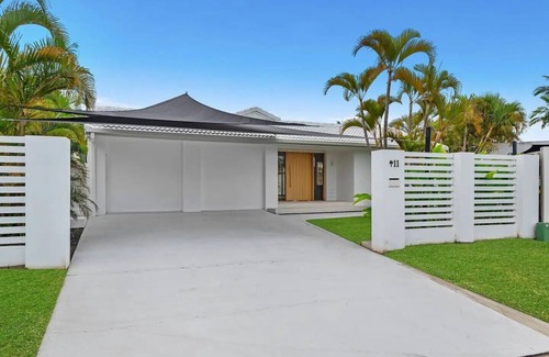 Burleigh Waters House | Luxury home in the heart of Burleigh