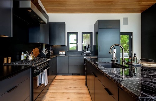 Balsam Grove House | Luxury Home - The Retreat House
