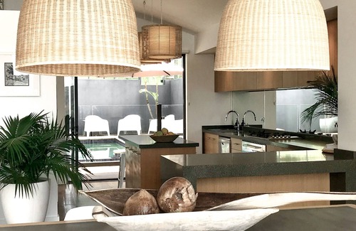 Daleys Point House | LUXURY HOME WITH AMAZING VIEWS & LIFT