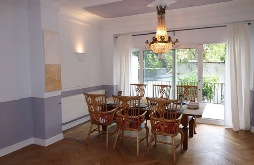 Duesseltal Apartment | Luxury Home2You in Düsseldorf for Business and Holiday