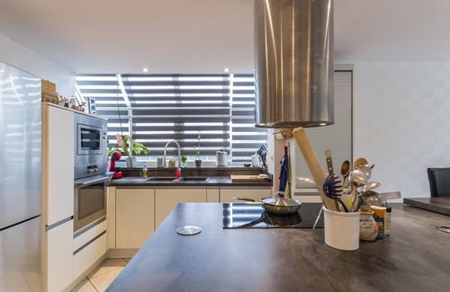 Jullouville Cottage | Luxury house with private pool in Jullouville, enclosed garden, wifi and parking