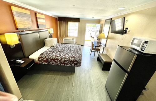 Liberty Hotel | Luxury Inn & Suites Liberty