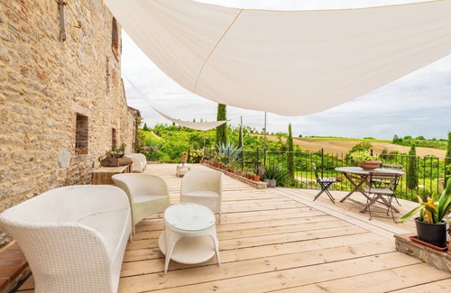 Rapolano Terme Villa | Luxury Villa W/Spa, Jacuzzi, and Massage Wellness