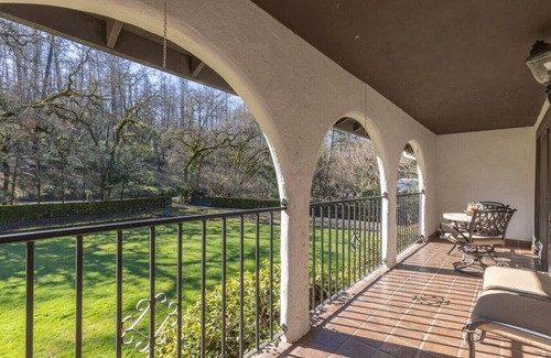 Deer Park House | Luxury Italian Wine Villa | Napa