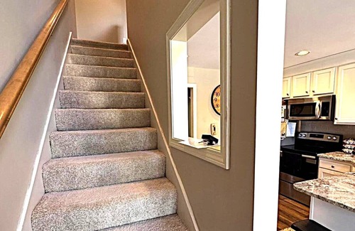 Hancock Apartment | Luxury Jiminy Ski On Off Village Ctr Condo Sleeps4