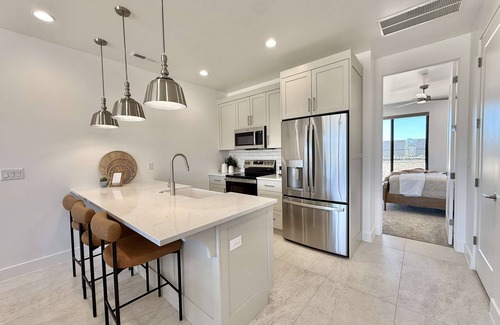 Kanab House | Luxury Kanab Townhome near Zion, Bryce. Stargazing