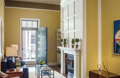 Portland Hotel | Luxury King Room with Parlor and Balcony