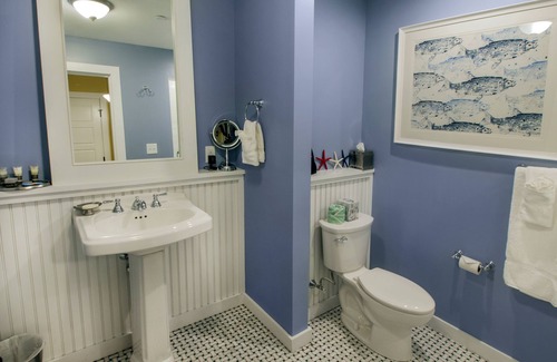 Portland Hotel | Luxury King Room with Parlor and Balcony