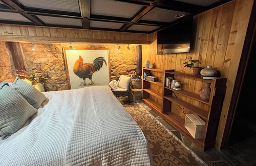 Blue Ridge Bed & Breakfast | Luxury King Suite w/Private Entrance & Slate Walk-In Shower