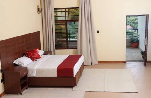 Ongata Rongai Cabin | Luxury Kingsuite Room with Balcony in Karen Nairobi + Halfboard