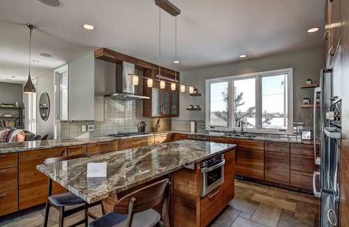 Chippewa Falls House | Luxury Lake Home on Lake Wissota
