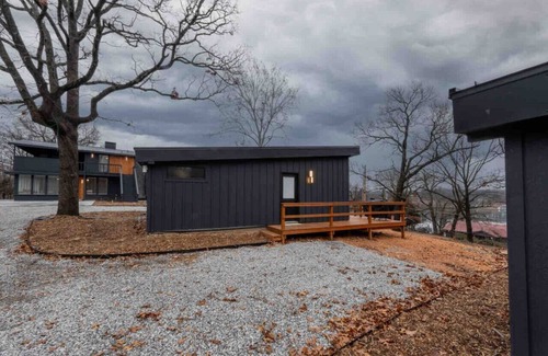 Afton Cabin | Luxury Lake Living on Grand 2