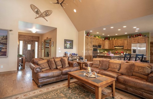 Bigfork House | Luxury Lake View House: 15 acres of trails, 3 ponds, Now Open 5.31.26-6.19.26