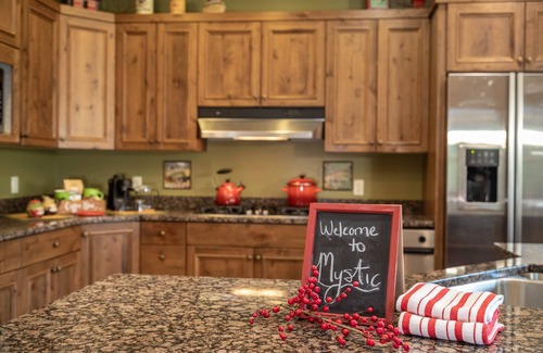Bigfork House | Luxury Lake View House: 15 acres of trails, 3 ponds, Now Open 5.31.26-6.19.26