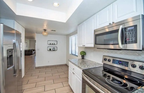 Yuma House | LUXURY Living 4