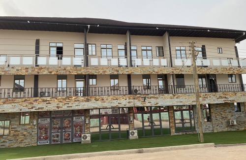Kumasi Villa | Luxury Living at Affordable Rate. Beautiful 2 bedroom Apartment in Kumasi