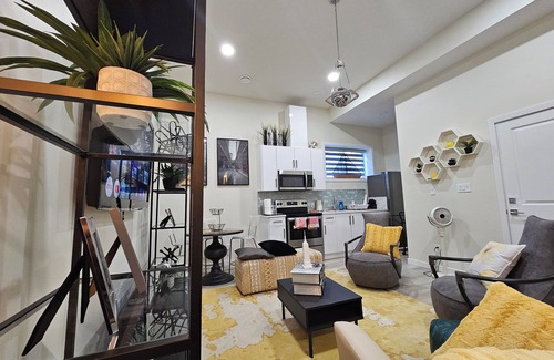 Southeast Edmonton House | LUXURY LIVING, HAPPY VIBES L.L.H.V