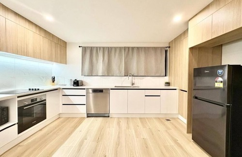 Papatoetoe House | Luxury Living in a New Terrace House