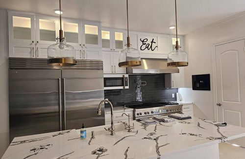 Grogan's Mill Villa | Luxury Living in The Woodlands