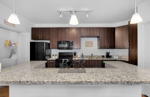 Mobile Apartment | Luxury Living @ Its Finest!
