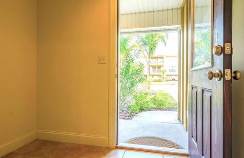 Jacksonville Beach House | Luxury Living II - Modern Beach Townhouse