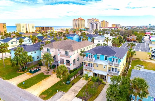 Jacksonville Beach House | Luxury Living II - Modern Beach Townhouse
