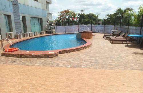 Owerri House | Luxury & Location: Golden Tulip Owerri. with WiFi, AC