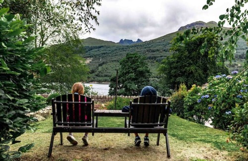 Arrochar Cottage | Luxury Loch Views Cottage & Hot Tub Retreat