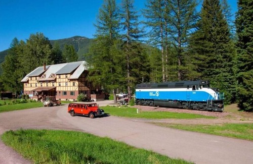 Essex House | Luxury Locomotive Lodge - GN 441