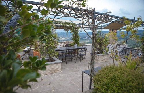 Orvieto Apartment | Luxury Lodge Misia Il Borgo