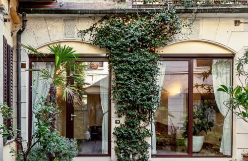 Milan Centre Apartment | Luxury Loft near Duomo and Garage