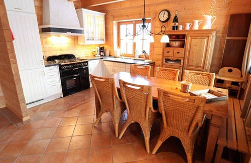 Ortsmitte House | Luxury log cabin, right on the K1 ski and mtb. Elevator Willingen, family friendly