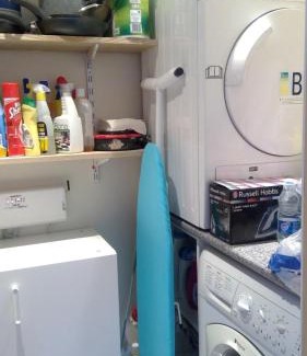 Ravensbury House | Luxury London Ensuite Double Room, Park free, Tram-Train!