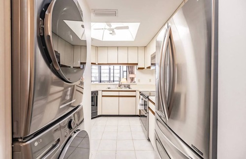 Burnt Store Marina Condo | Luxury Marina Condo Retreat