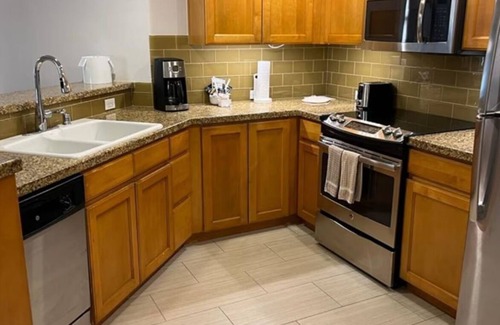 Newport Coast Condo | Luxury Marriott Villa, walk or shuttle to Newport Crystal Cove beach Jan 25-28