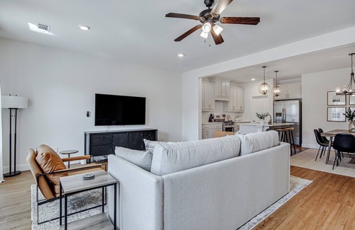 Fort Worth House | Luxury Meets Comfort: Your Dream Stay Awaits!