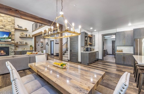 Cle Elum House | Luxury Meets Convenience-Suncadia Home -Upscale Kitchen+EV-Claim Hidden Value