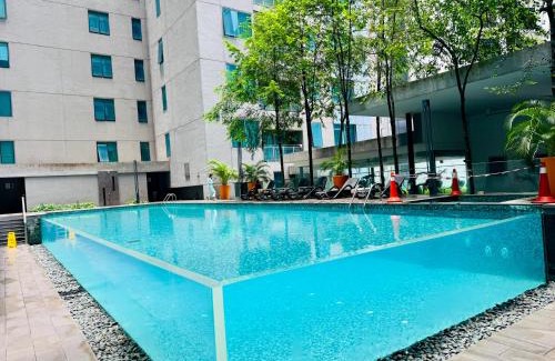 Medan Tuanku Apartment | Luxury Mercu Summer Suites KLCC By JT