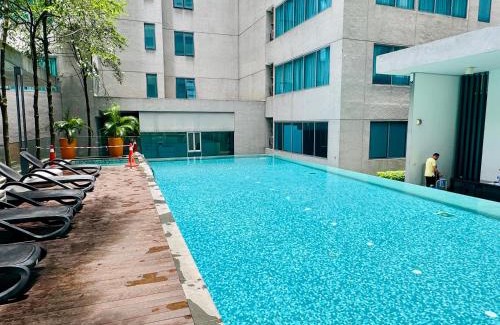 Medan Tuanku Apartment | Luxury Mercu Summer Suites KLCC By JT