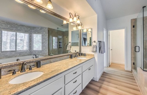 Green Valley House | Luxury Mid Term Rental Luxury 5BR with Pool