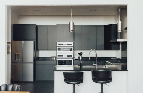 Billings Condo | Luxury Midtown Family Condo