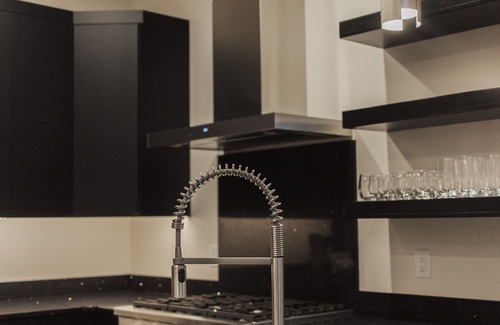 Billings Condo | Luxury Midtown Family Condo